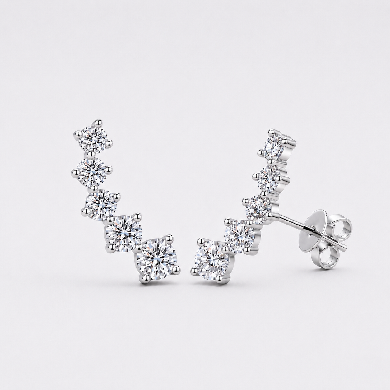 Éclat Smile Stud Earrings