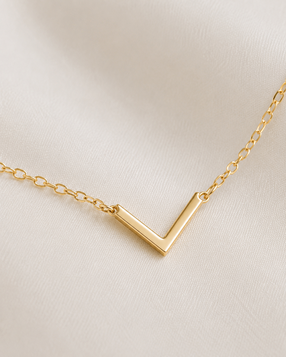 Minimal V Pendant Necklace