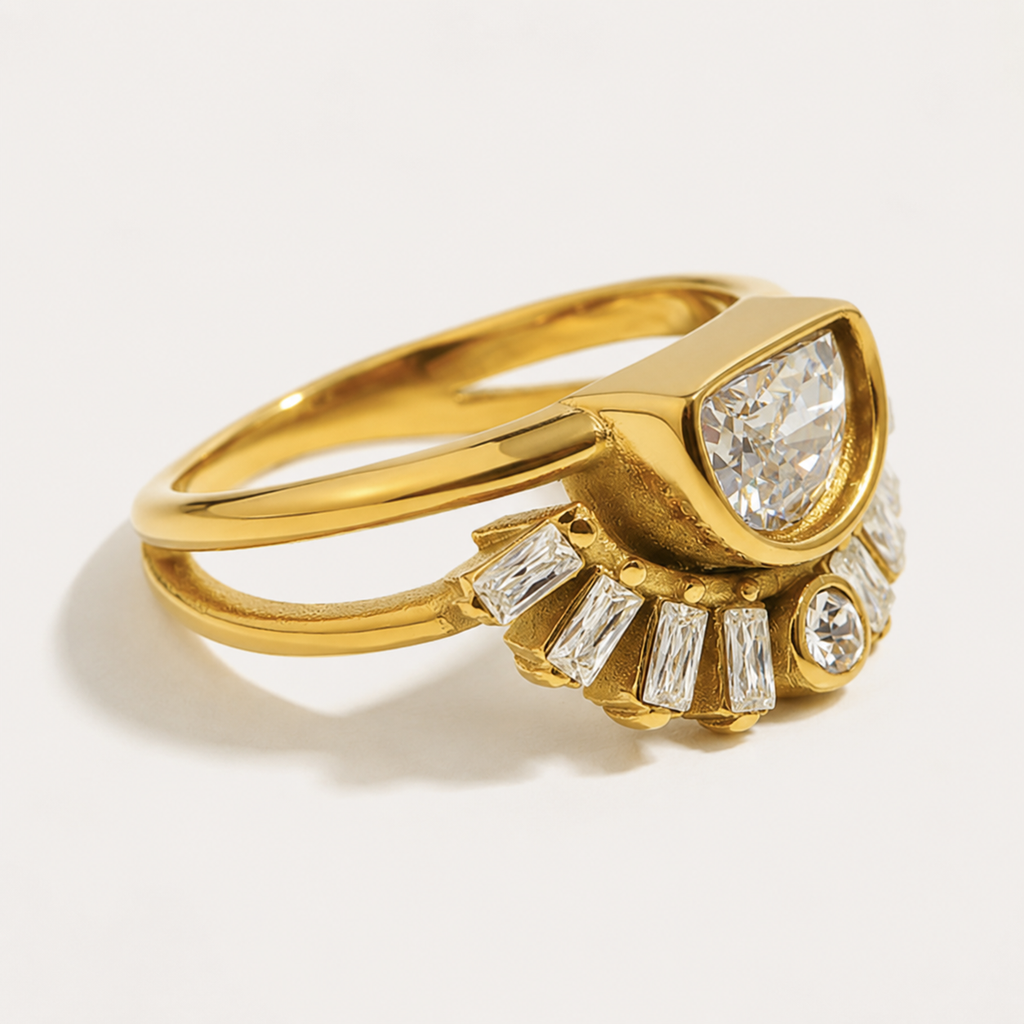 Elegant Sunburst Gold Ring