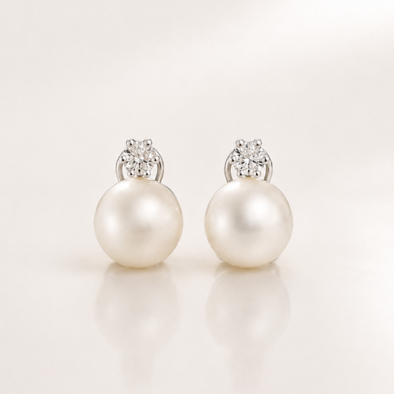Pearl Lumière Earrings