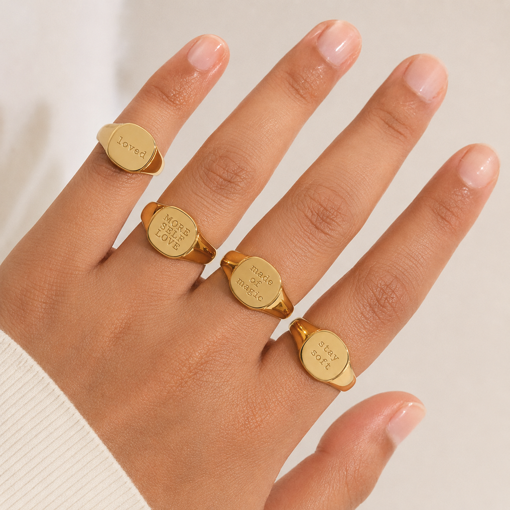 Elegant Gold Signet Ring