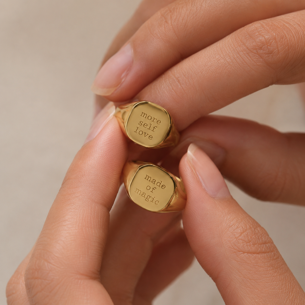 Elegant Gold Signet Ring