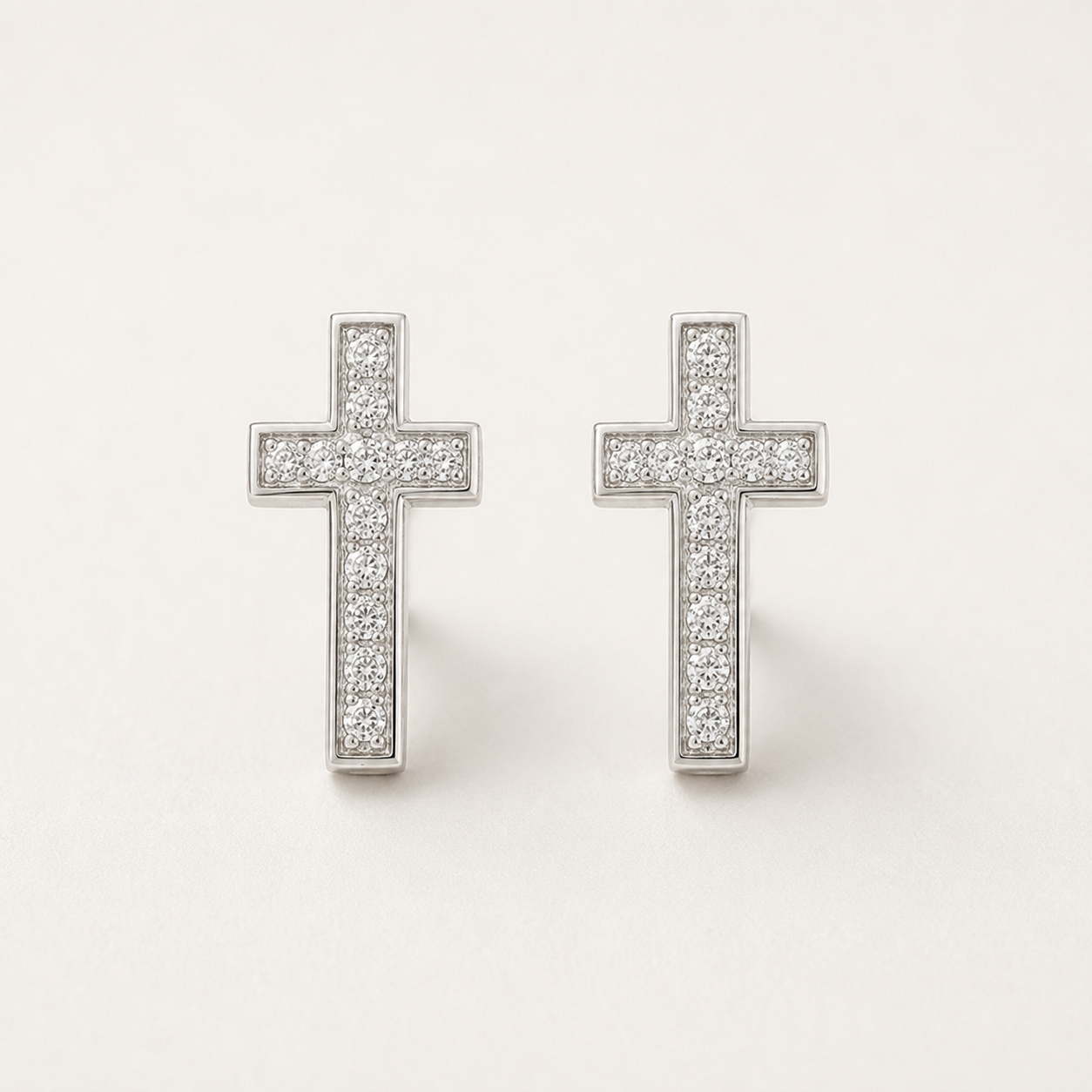 Éclat Cross Stud Earrings