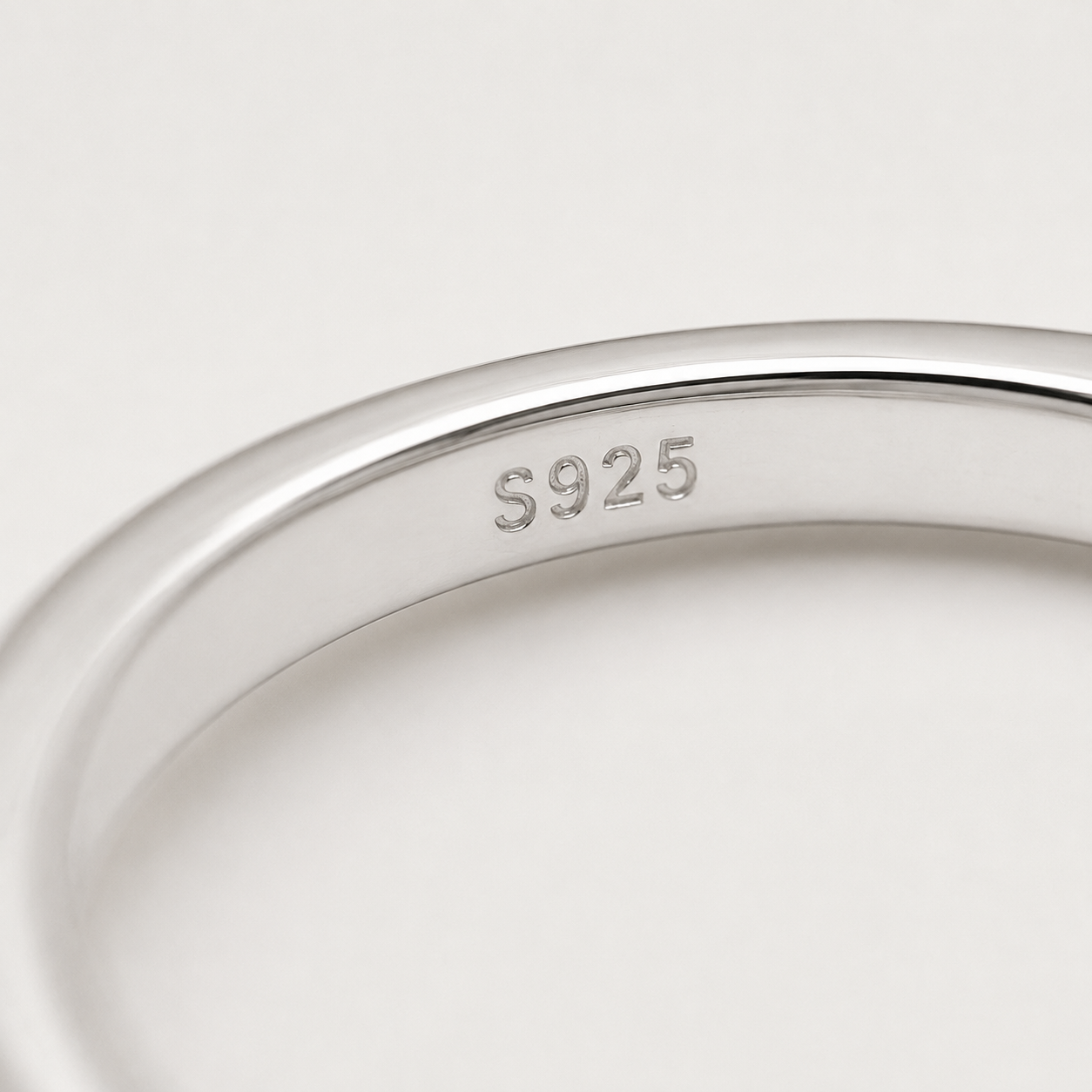 Amora Heart Ring in 925 Sterling Silver