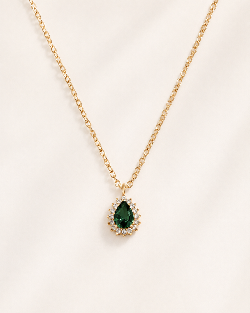 Lumière Teardrop Zircon Necklace