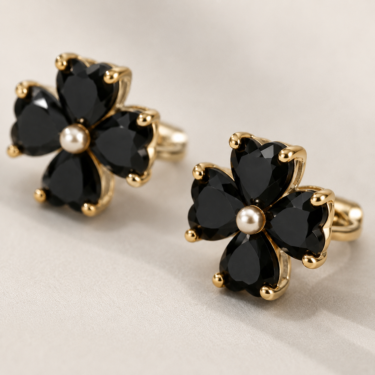 Black Clover Zircon Hoop Earrings in 925 Sterling Silver Gold Plated