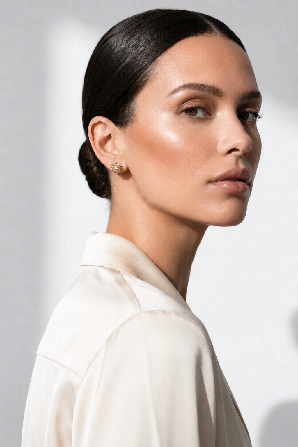 Knot of Light Zirconia Earrings