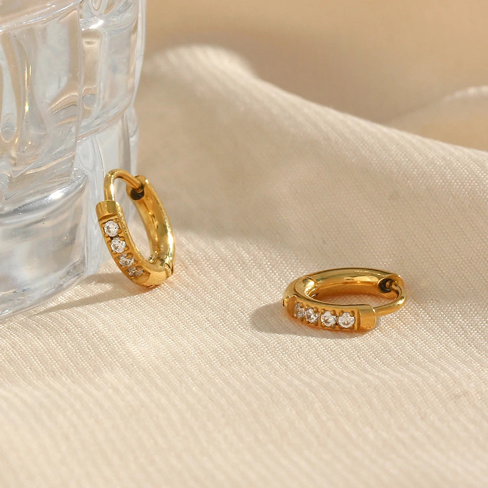 E.B.belle Basic Clear Gemstone Crystal Paved Huggie Hoop Earring Waterproof Stainless Steel Round Gold Plated Woman Earring