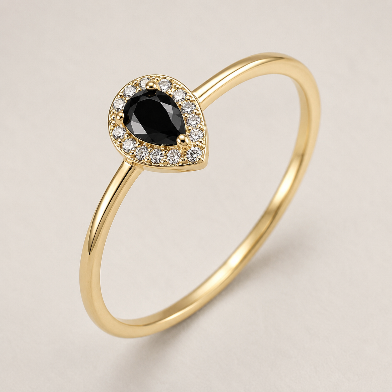 Noir Éclat 925 Sterling Silver Pear-Cut Ring