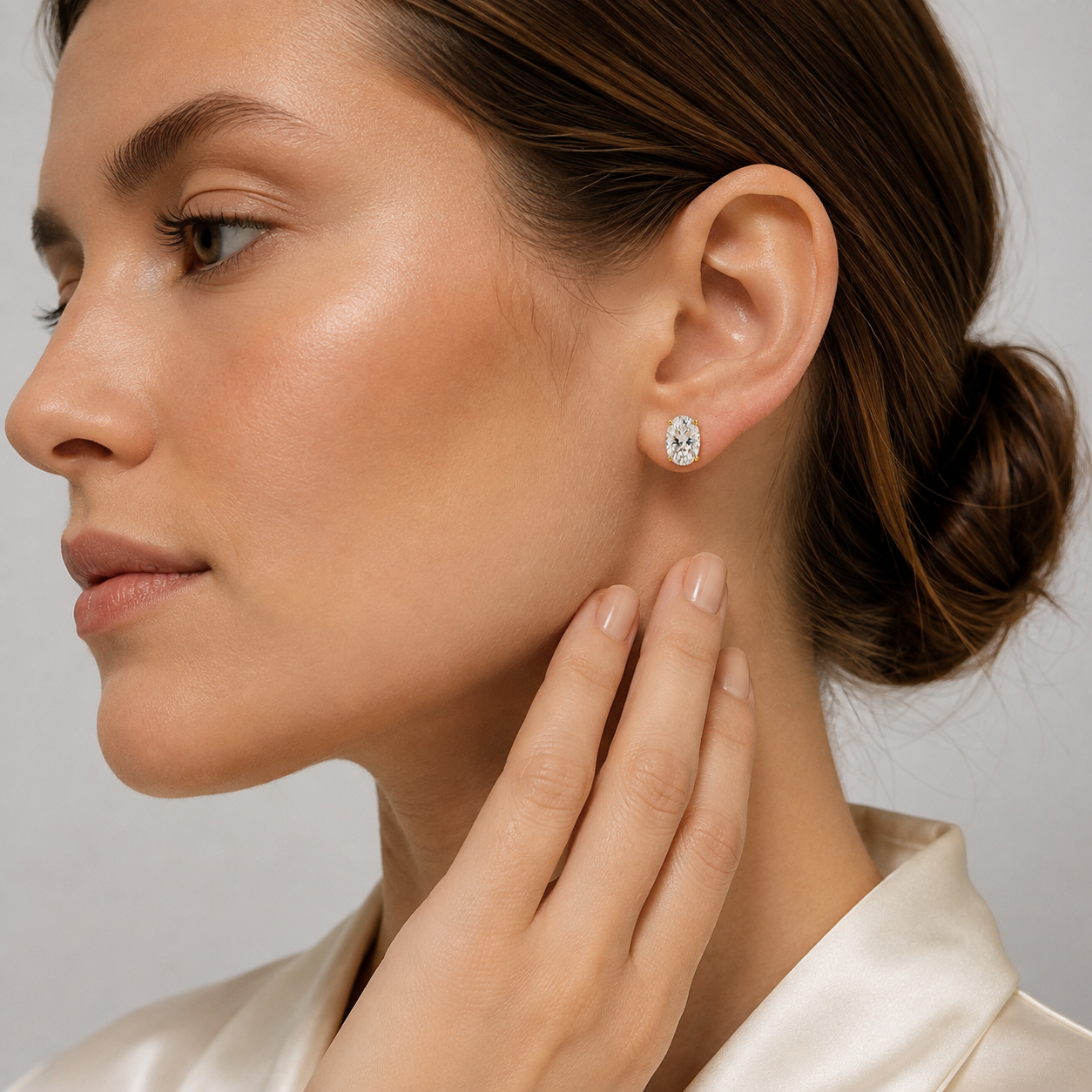 Oval Solitaire Stud Earrings – 18K Gold Plated