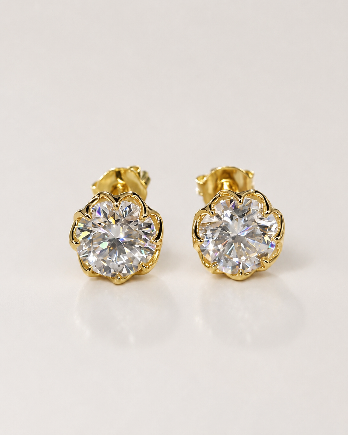 Florale Moissanite 14K Gold Filled Stud Earrings