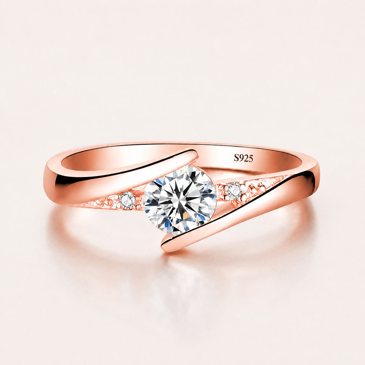 Lumière Gold Zirconia Ring