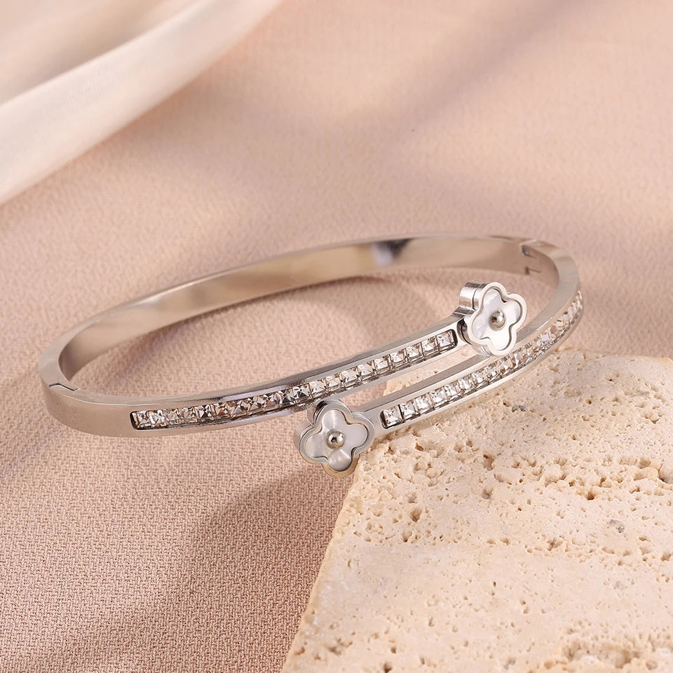 Fleur D’Or Cuff Bracelet