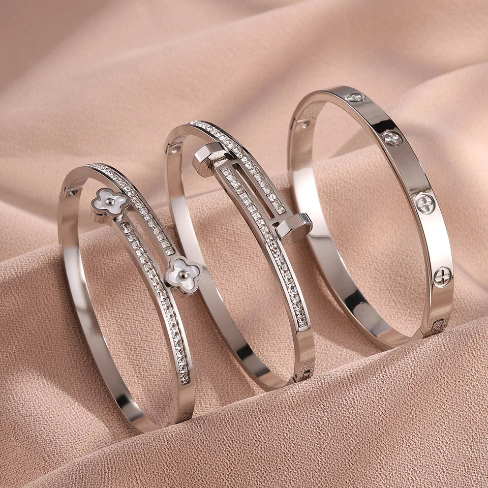 Fleur D’Or Cuff Bracelet