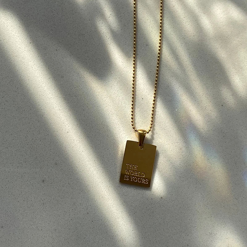 Elegant Gold Engraved Pendant Necklace