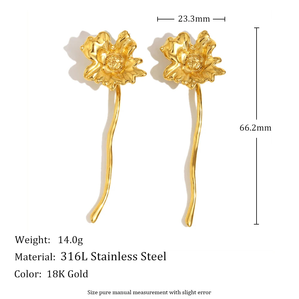 Elegant Floral Stud Earrings