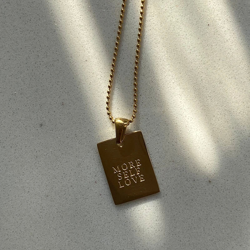 Elegant Gold Engraved Pendant Necklace